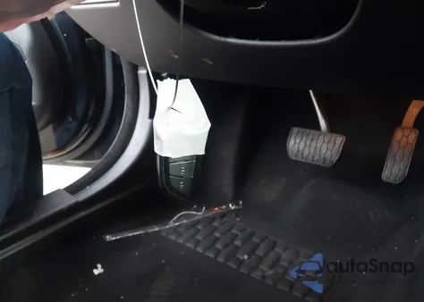 2017 Jaguar Xe 25T Premium from USA, damaged, VIN SAJAD4BG4HA970001